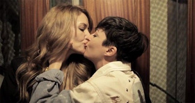 六个姬友一台戏Muñecas